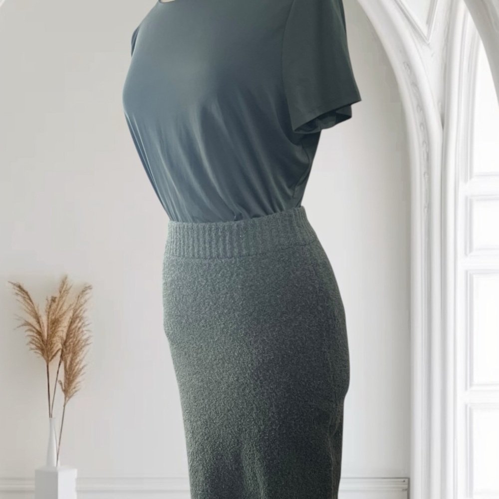 Express Heather Gray/Green Ribbed Sweater - Picture 3 of 4